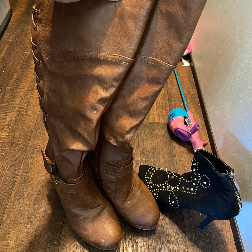 Heeled boots